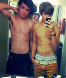 Boys sexy 1 58ab3c1cb832b.jpg