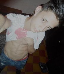 Boys sexy 1 58ab3c21a9329.jpg