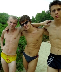 Boys beach 58c99802f33c2.jpg