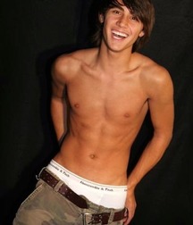 Only Cute Boys 58d2a75964e5d.jpg