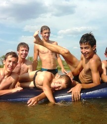 Boys shirtless 58da6bc48857d.jpg