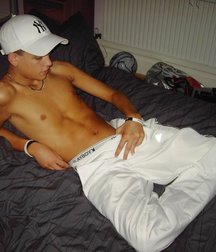 Boys No Top 2 58e109a267112.jpg