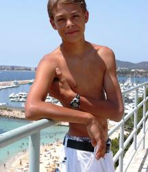 Boys No Top 2 58e109b3755dd.jpg