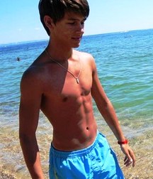 Boys No Top 2 58e109c1187a6.jpg