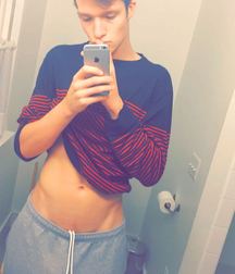 Boys No Top 2 58e109cc6dedb.jpg
