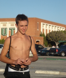 Boys are cute 58e7f3b91a130.jpg