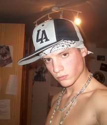 Boys are cute 58e7f3c1f3311.jpg