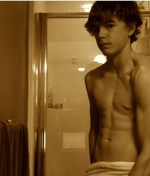 Boys are cute 58e7f3cb69e18.jpg