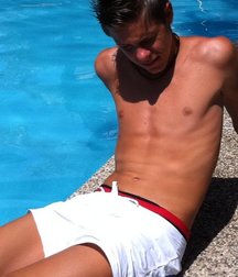 Boys are cute 58e7f3d5d7349.jpg