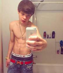 Boys Teen  58ebee6bf3057.jpg