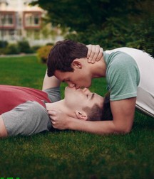 Boys kissing 58ee5ecd22afe.jpg