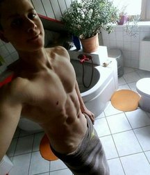 Boys cute 4 58ee6782ca0dd.jpg