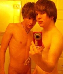 Boys cute 4 58ee678be4b2b.jpg