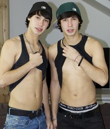 Boy Aston Twins 5935aaaaa8b9a.jpg