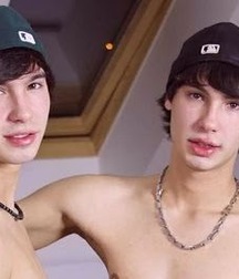 Boy Aston Twins 5935aabc12e91.jpg