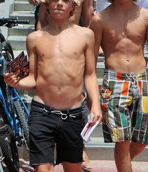 Boys Wow 3 593c41ba5862e.jpg