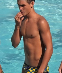Boys + Bpys 5946952599d11.jpg