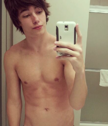 Boys Cute + Nudity 5970cd8969076.png