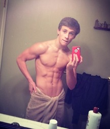 Boys Cute + Nudity 5970cd9fa3d8c.jpg