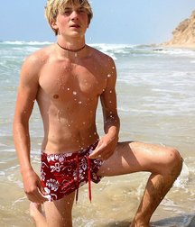 Boys So Cute 2 597a0e66b3b1f.jpg