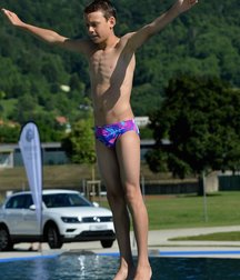 Boys Diving 597a194fb8958.jpg