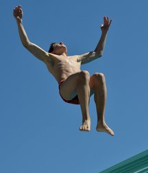 Boys Diving 597a198bad41d.jpg