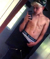 Boys Sexy  597cd199f35fd.jpg
