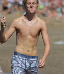 Boys Sexy Cute 597e0fe0c5503.jpg