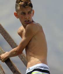 Boys Sexy Cute 597e0fe7d8952.jpg