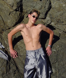 Boy Alone serie 59834636e04c7.jpg