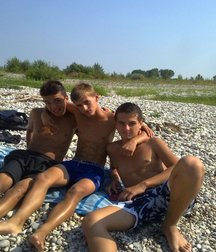 Boys Hot  5988cee210313.jpg