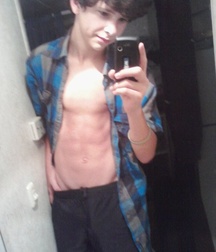 Boys Hot  5988cee39dc00.jpg