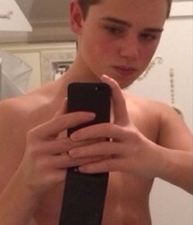 Boys Hot  5988cef761870.jpg