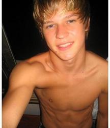 Boys For All 598dd66a3f11f.jpg
