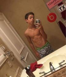 Boys So Cute 4 5994a42fe587a.jpg
