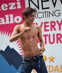 Boys Wow 5999ae0ec8897.jpg