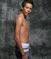 Boys Hot 59c3d3ef0c524.jpg