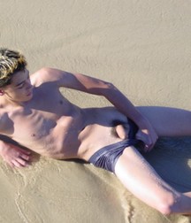 Boys Naked   5a09e7bd39e86.jpg