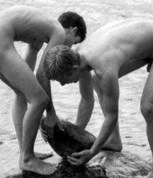 Boys Naked   5a09e7d978973.jpg