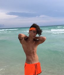 Boys Wow 2 5a49314c73acc.jpg