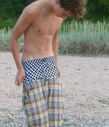 Boys By Himself 5a4e95fac8fec.jpg