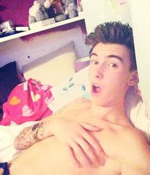 Boys By Himself 5a4e962bd2d7c.jpg