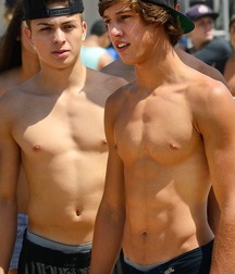 Boys Super Cute 5a5cf47f72302.jpg