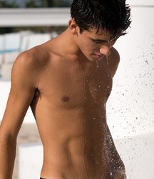 Boys Hot + Butts 5a6b6e704fa47.jpg