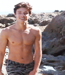 Boys For You  5a79e1cf285cd.gif