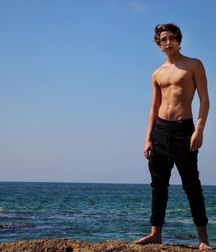 Boys For Us 5a904fd4e167a.jpg