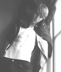 Boys The Best Black & White Pics 5ab006bed8885.jpg