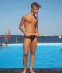 Boys Cute 7 5ab7f4e85834d.jpg