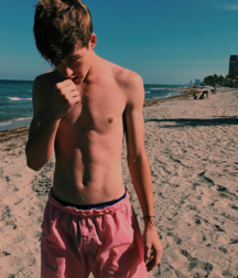 Boys Nude or Almost 3 5aba80b81395c.png