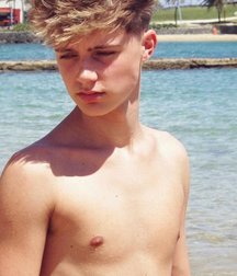 Boys Cute 8 5ac25b6fbfaca.jpg